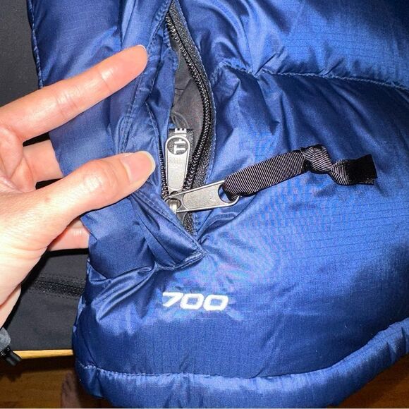 NWT XS The North Face Retro Nuptse 700 Puffer Vest - Summit Navy Blue and Black - Picture 13 of 16